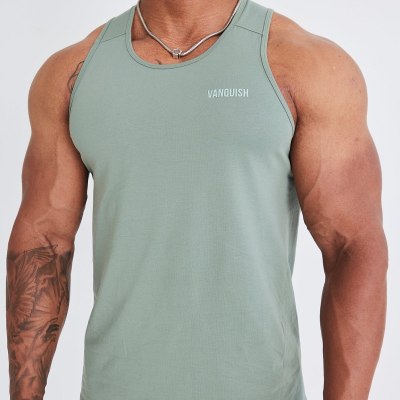 Vanquish Fitness Essential Green Regular Fit Tank Top Green | EDKS07986