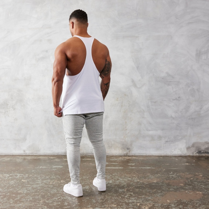 Vanquish Fitness Essential White Regular Fit Stringer Vest White | RWNT67123